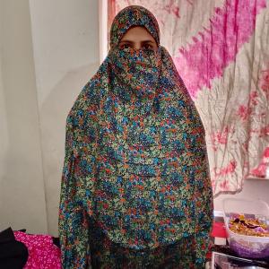 বেক্সি ভয়েল নামাজি হিজাব নিকাব সহ